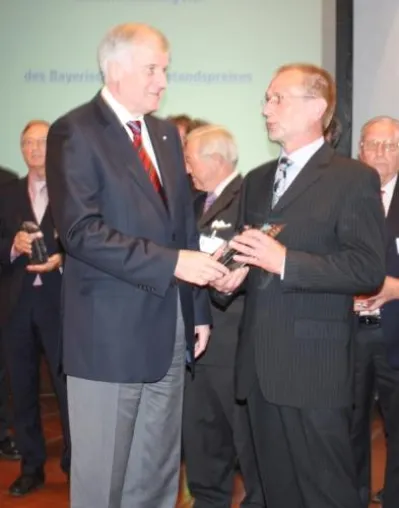 Bayerischer Mittelstandspreis für deka messebau gmbh Bild: Bayerischer Mittelstandspreis für deka messebau gmbh