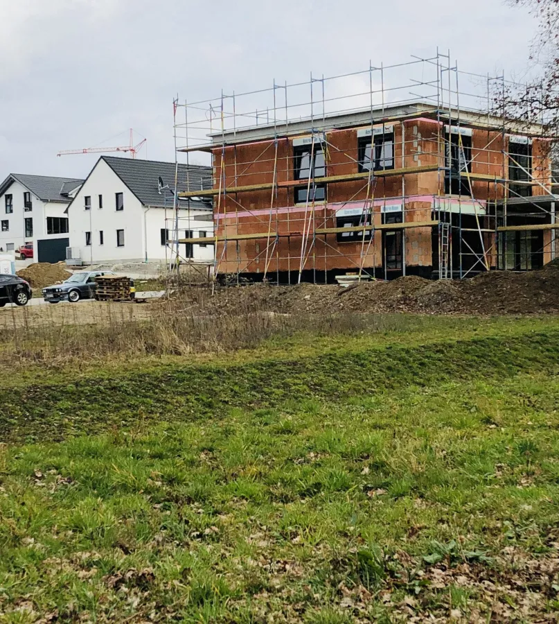 Das Baukindergeld erleichtert den Weg ins Eigenheim. Familien sollten unbedingt die Fristen beachten