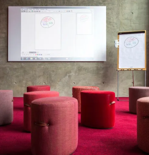 Radisson Blu und Park Inn by Radisson Hotels bieten Tagungskunden innovative digitale Flipsmart-Technik Bild: Radisson Blu und Park Inn by Radisson Hotels bieten Tagungskunden innovative digitale Flipsmart-Technik