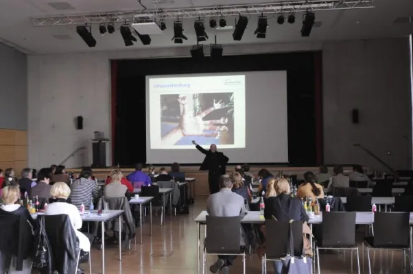 Bild: orochemie-Hygienetage im Frühjahr 2011 – ein besonderer Service des Desinfektionsmittel-Herstellers