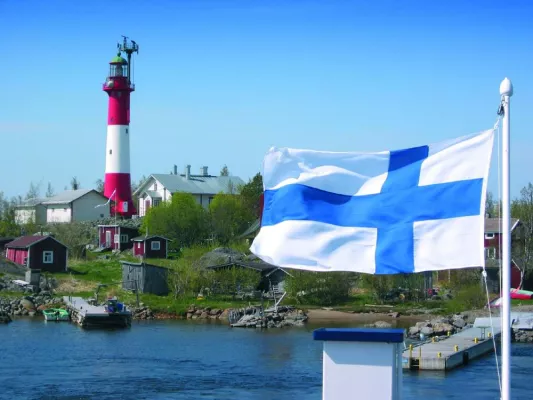 Bild: Außergewöhnliche Leuchttürme an der finnischen Westküste mit Suomi Travel