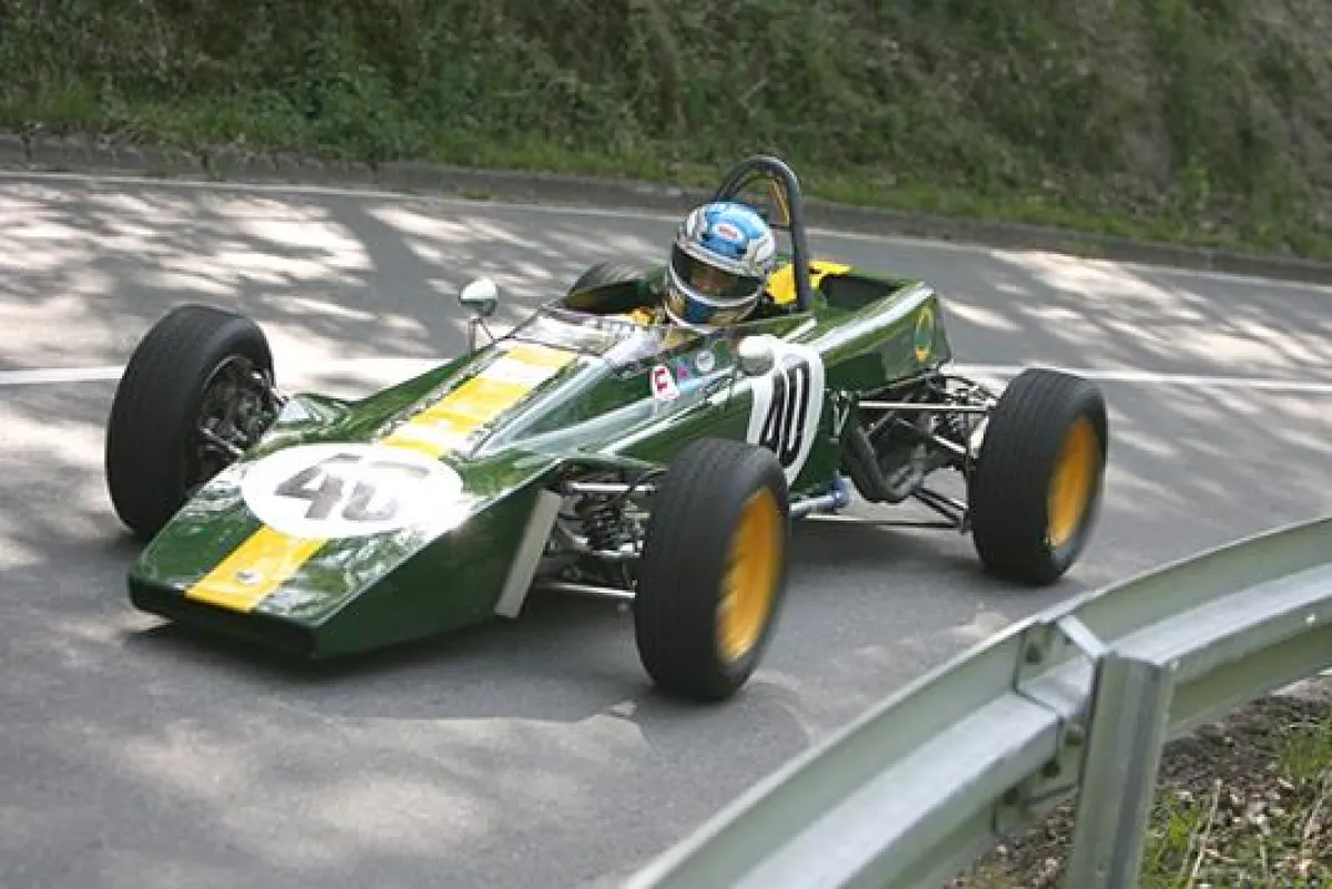 Felix Maria Arnet, im Lotus Typ MX 61