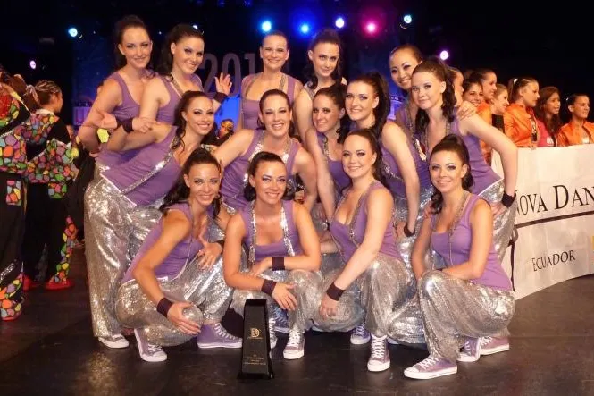 Bild: Dance Deluxe vertritt Deutschland erfolgreich bei Cheerleading-WM