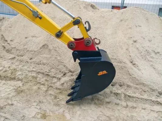 Bild: Baumaschinen-Profishop - neuer Online-Shop für Bagger- und Radlader-Anbaugeräte