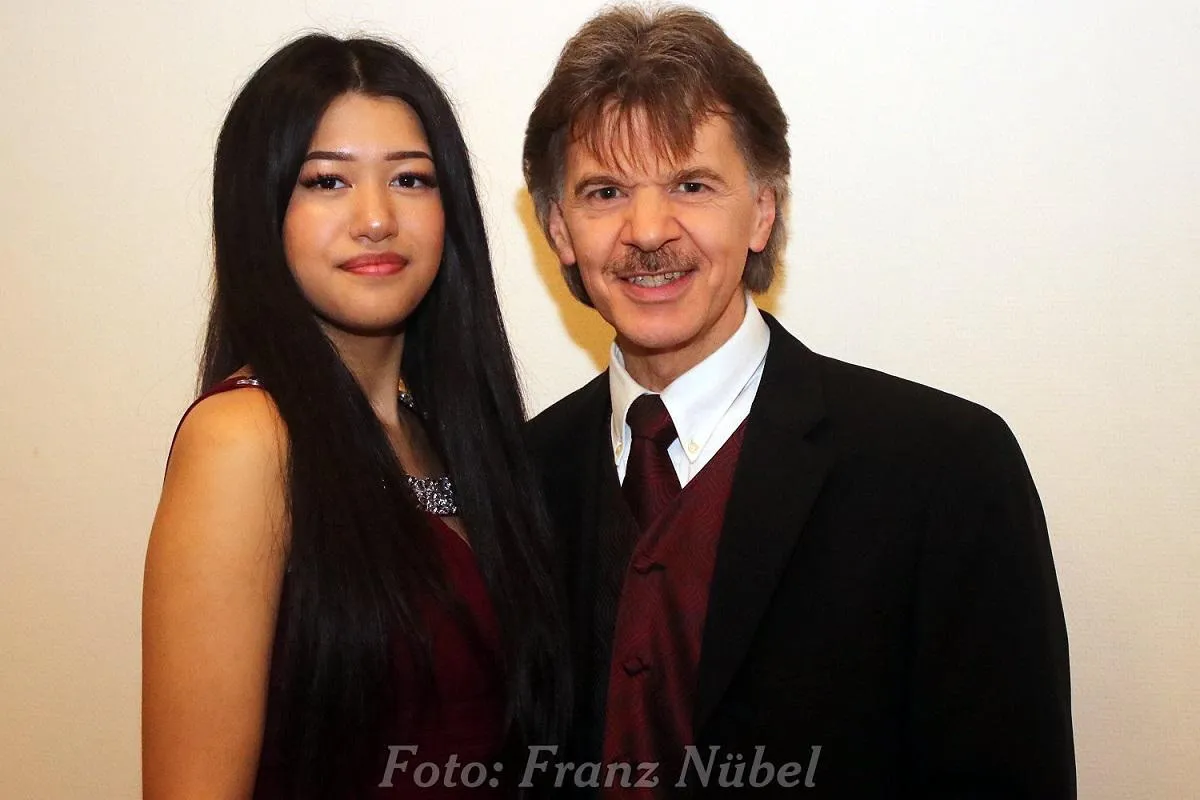 Lena Mainoi und Mike Dee