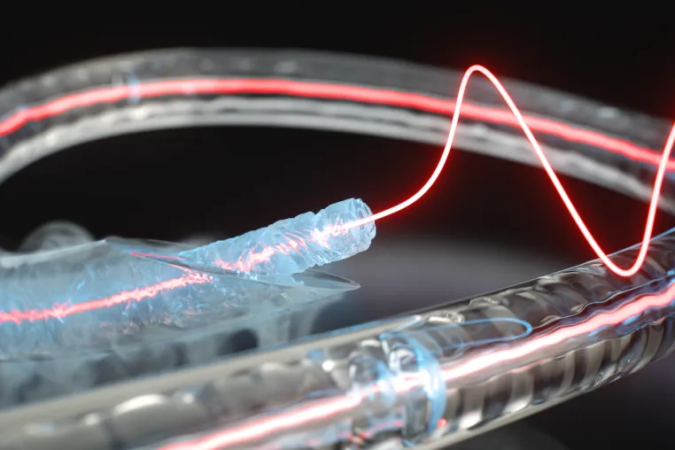 Bild: Extrem kalt und hocheffizient: Wissenschaftler*innen präsentieren neue Lichtfaser