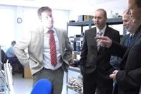 Bild: Thüringer Wirtschaftsminister zu Besuch bei iiM AG