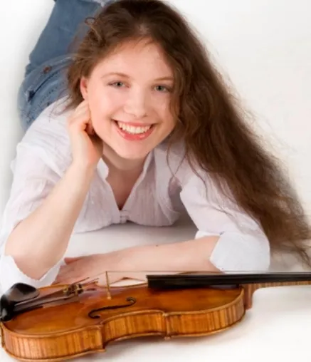 Benefizkonzerte mit Caroline Adomeit »Die Vier Jahreszeiten: Von Vivaldi bis zum Tango« Bild: Benefizkonzerte mit Caroline Adomeit »Die Vier Jahreszeiten: Von Vivaldi bis zum Tango«