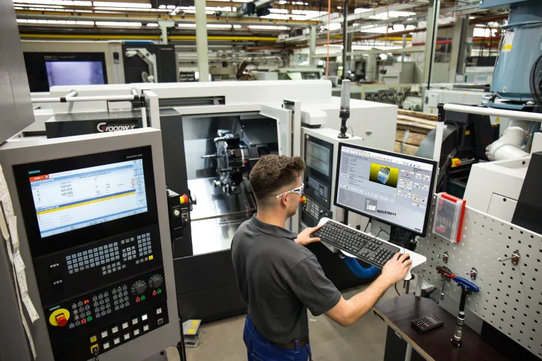 Intelligente Datenplattform für die smarte CNC-Fertigung Bild: Intelligente Datenplattform für die smarte CNC-Fertigung