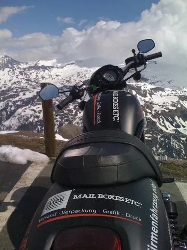 Bild: Mail Boxes Etc. (MBE) unterstützt Harley Davidson Charity Tour Austria