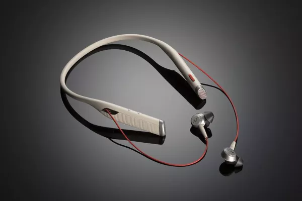 Bild: Plantronics stellt sein erstes Bluetooth-Business-Headset mit Nackenbügel und In-Ear-Ohrstöpseln vor