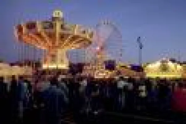 Bild: 8. bis 24. Juli: Kiliani Volksfest – das größte Volksfest Unterfrankens