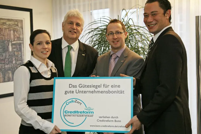 Bild: IVV Immobilien-Verwaltung und WEKÖ Haus- und Grundstücksverwaltung mit "CrefoZert" ausgezeichnet