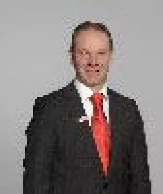 Bild: Neuer Leiter ImmobilienCenter Nürtingen der Kreissparkasse