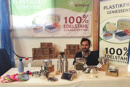 Heldenhafte Alternativen auf Deutschlands grünstem Markt - ECO Brotbox auf dem Heldenmarkt in Berlin Bild: Heldenhafte Alternativen auf Deutschlands grünstem Markt - ECO Brotbox auf dem Heldenmarkt in Berlin