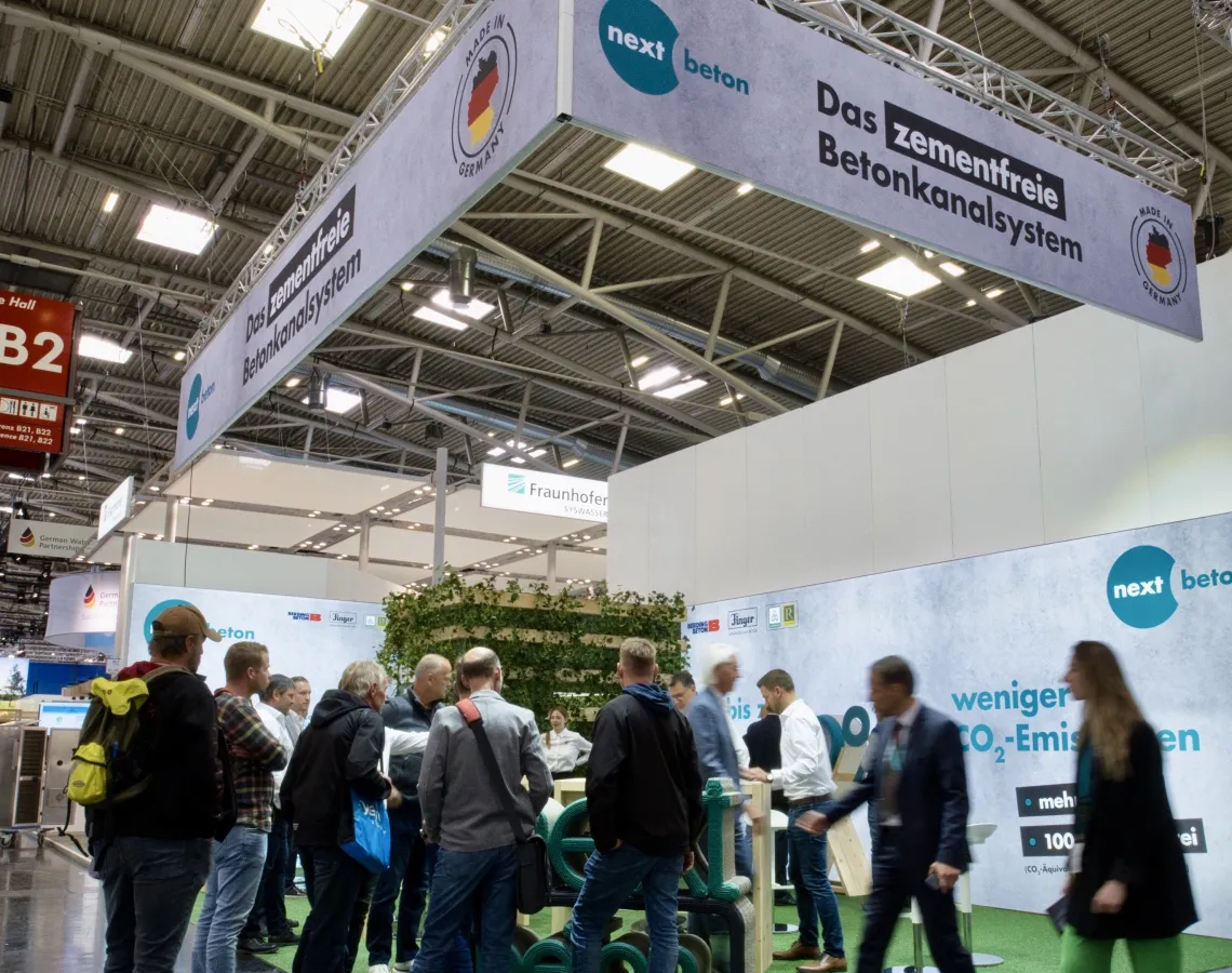 next.beton Stand auf der IFAT – großes Interesse an zementfreien Kanalsystemen. (© next.beton)