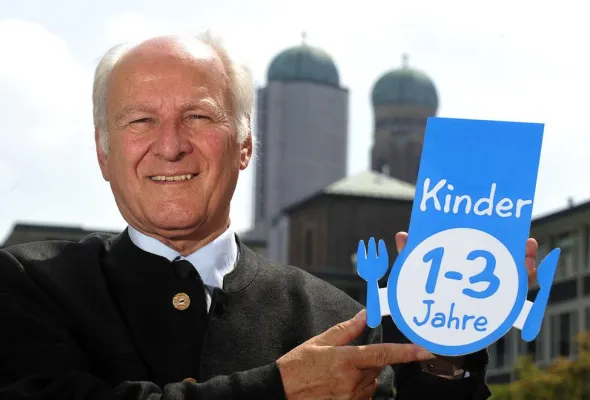 Bild: Prof. Dr. Claus Hipp setzt sich für eine klare Altersinformation bei Nahrungsmitteln für Kleinkinder ein