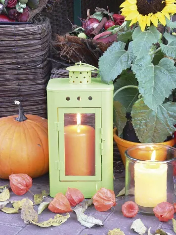 Bild: Stimmungsvolle Kerzendekorationen für St. Martin