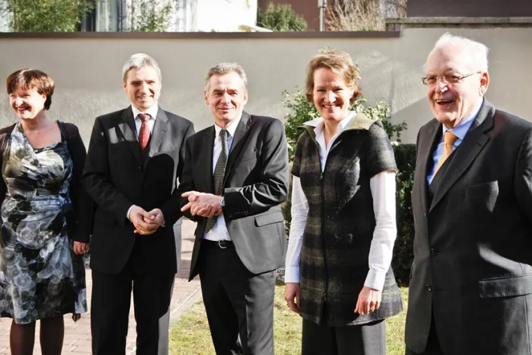 Hertie-Preis für Engagement und Selbsthilfe an den Verein „Konfetti im Kopf“ verliehen Bild: Hertie-Preis für Engagement und Selbsthilfe an den Verein „Konfetti im Kopf“ verliehen