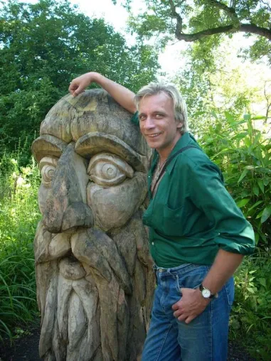 Ein Wicca-Magier im Frankenland – Hartmut Hering über Lebensberatung, Kartenlegen und Wicca in Deutschland Bild: Ein Wicca-Magier im Frankenland – Hartmut Hering über Lebensberatung, Kartenlegen und Wicca in Deutschland