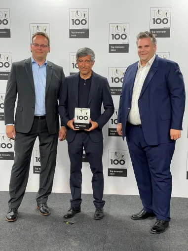 Ranga Yogeshwar gratuliert PROSOZ Herten zum Sprung in die TOP 100 Bild: Ranga Yogeshwar gratuliert PROSOZ Herten zum Sprung in die TOP 100