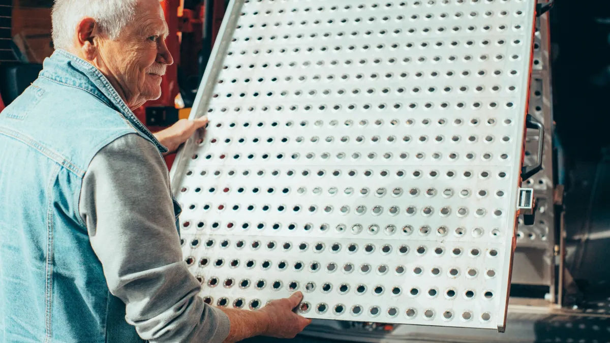 Kitz4Kids e.V. unterstützt den Fahrdienst vom Kinder-Tageshospiz mit einer Spende (© Henning Ott)