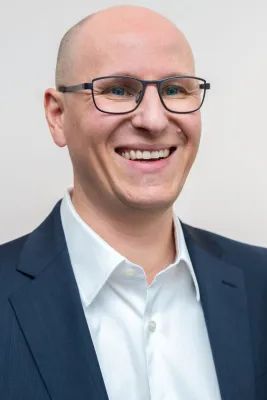 Bild: Nabenhauer Consulting setzt ein Zeichen gegen peinliche Marketingfloskeln und Betrüger