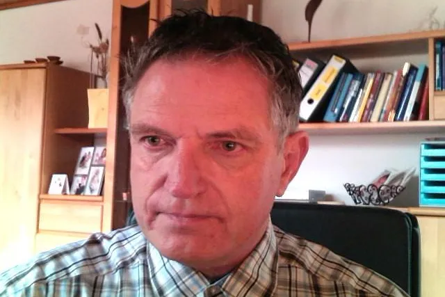 H2 die wahre Wissenschaft hinter HIM und Wasserionisierer Bild: H2 die wahre Wissenschaft hinter HIM und Wasserionisierer