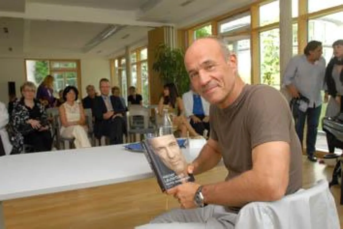 Heiner Lauterbach las im Neurologischen Krankenhaus München aus seinem Buch