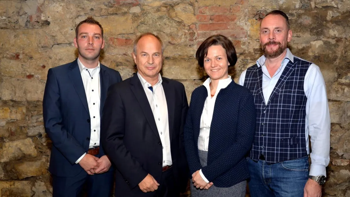 Rechtsanwältin Nina Ollinger mit Speaker Georg Wawschinek und Anker-GF Walter Karger