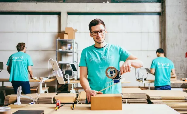 Versand mit nur einem Klick: byrd läutet die neue Ära der Logistik in Berlin ein Bild: Versand mit nur einem Klick: byrd läutet die neue Ära der Logistik in Berlin ein
