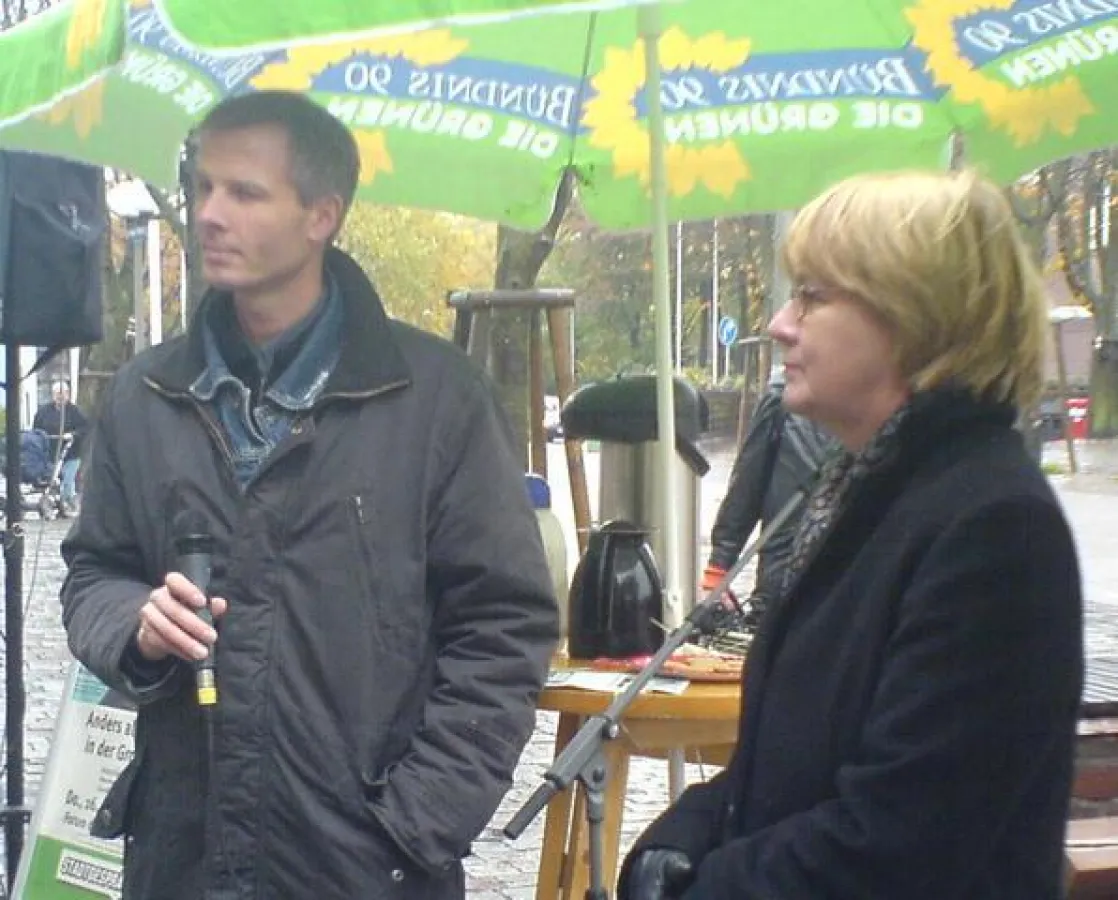 Claudius Lieven (links)b Sprecher der GAL-Bürgerschaftsfraktion für Stadtentwicklungspolitik und Krista Sager (rechts) Stellvertretende Vorsitzende der Bundestagsfraktion von BÜNDNIS 90/DIE GRÜNEN