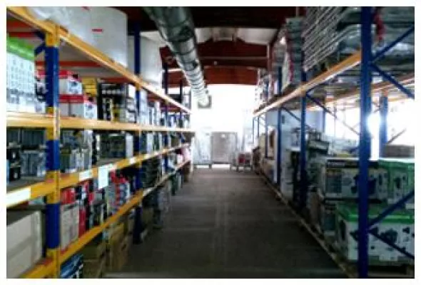 Bild: Händler vom Niederrhein bekommt neues Handlager und Palettenlager