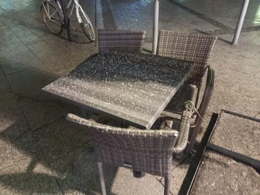 "Oder - Saale - Rhein" - rechtmäßiger böhmischer König überquert Rhein und besetzt Köln für eine Stunde Bild: "Oder - Saale - Rhein" - rechtmäßiger böhmischer König überquert Rhein und besetzt Köln für eine Stunde