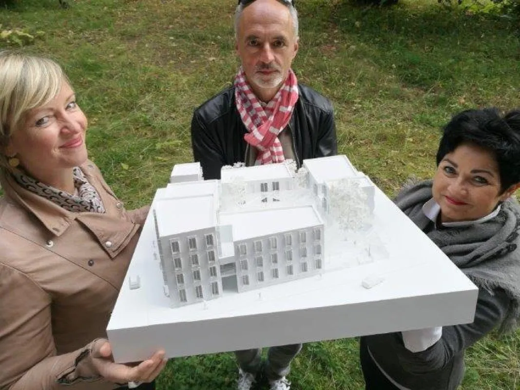 (c) Wachsenburg Baugruppe: Karo Immobilienprojekt - von links Osterwold, Schmidt, Busse