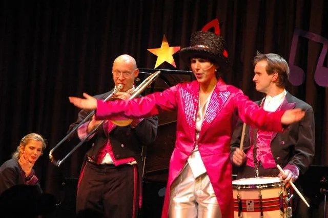 Bild: mini.musik startet mit der bunten Welt des "Zirkus" ins Kinder-Konzertjahr 2012