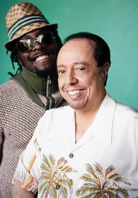 Bewährtes Dreamteam: Sérgio Mendes (r) und Black-Eyed-Peas-Chef will.i.am landeten mit „Encanto“ einen weiteren Welterfolg. Exklusive Live-Show in Deutschland: am 19. Juli beim Jazz an der Donau