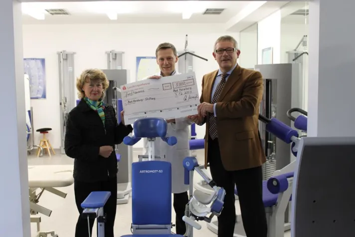 Landessparkasse spendet 5000 Euro für Harzkliniken Bild: Landessparkasse spendet 5000 Euro für Harzkliniken