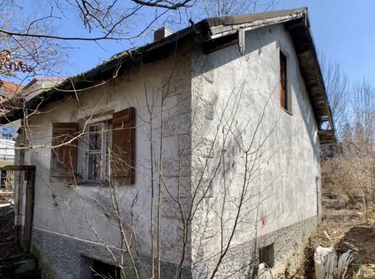 Bild: Nacktes Haus sucht kreative Liebe! 480 m² Garten & DAVEit-Turbo inklusive - mit REMAX Prime