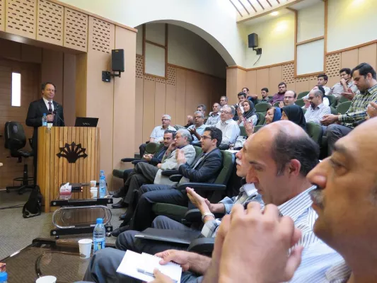 Bild: Mit Solaranlagen iranische Atommeiler ersetzen