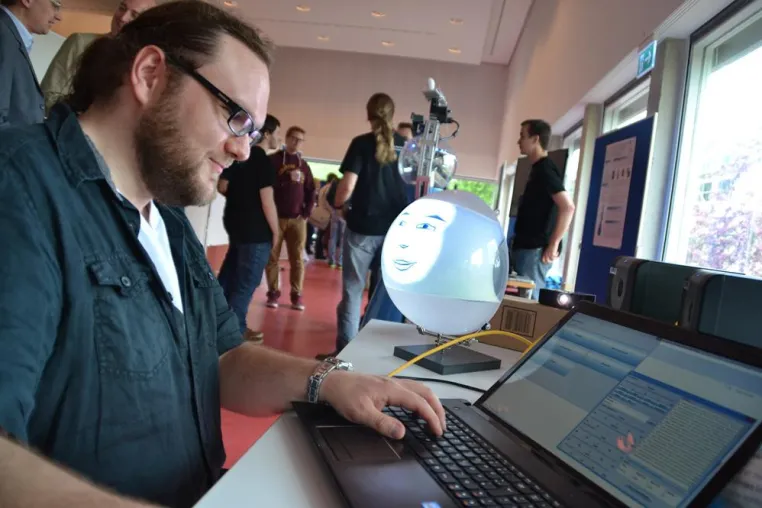 Informatics Inside: Interaktiver Blick in die Zukunft Bild: Informatics Inside: Interaktiver Blick in die Zukunft