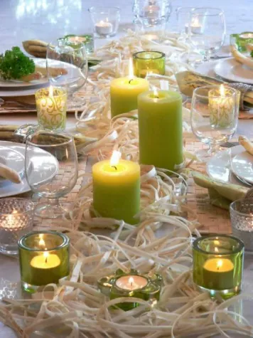 Bild: Das Auge isst mit - Tisch-Dekorationen mit Spargel und Kerzen