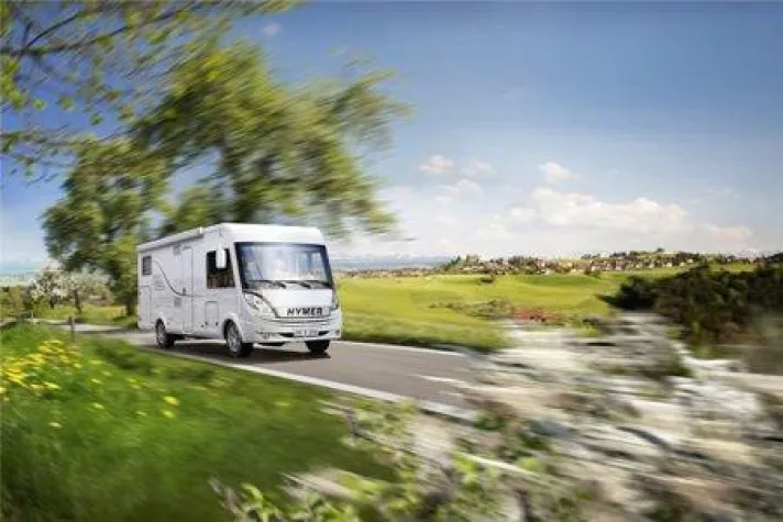 Bild: „Entdecke HYMER-Land“ am 28. März auf Facebook