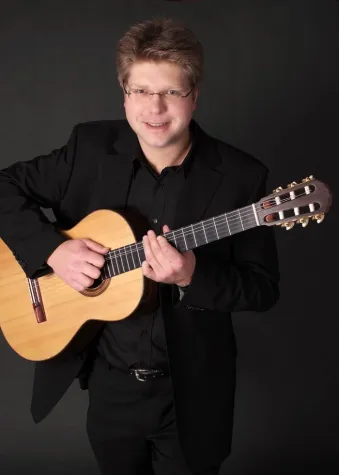 Hamburger Gitarrentage 2016 - Porträtkonzert mit Mirco Oldigs Bild: Hamburger Gitarrentage 2016 - Porträtkonzert mit Mirco Oldigs