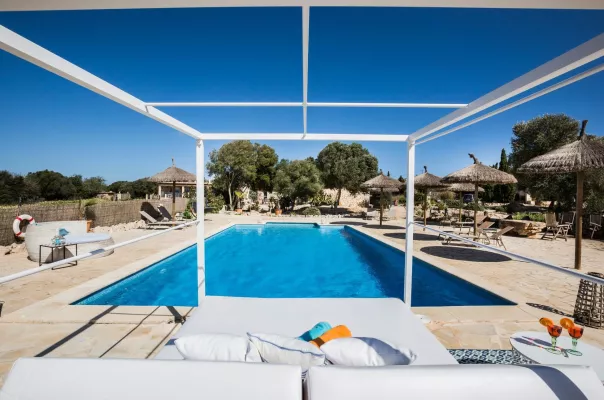 Bild: Die Finca Es-Velar am Stadtrand von Santanyi im Südosten Mallorcas ist eine Oase der Ruhe