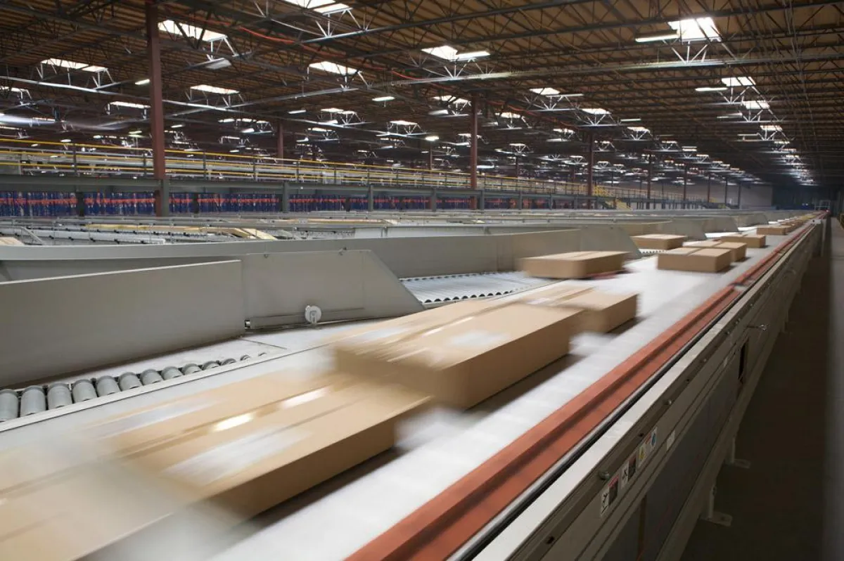 Ein linearer Dematic-Sorter wie dieser soll bei Leroy Merlin in Italien eingesetzt werden.