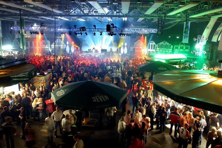 Bild: Die große Kegelparty - Das Hallenstadtfest in den Weser-Ems-Hallen, Oldenburg
