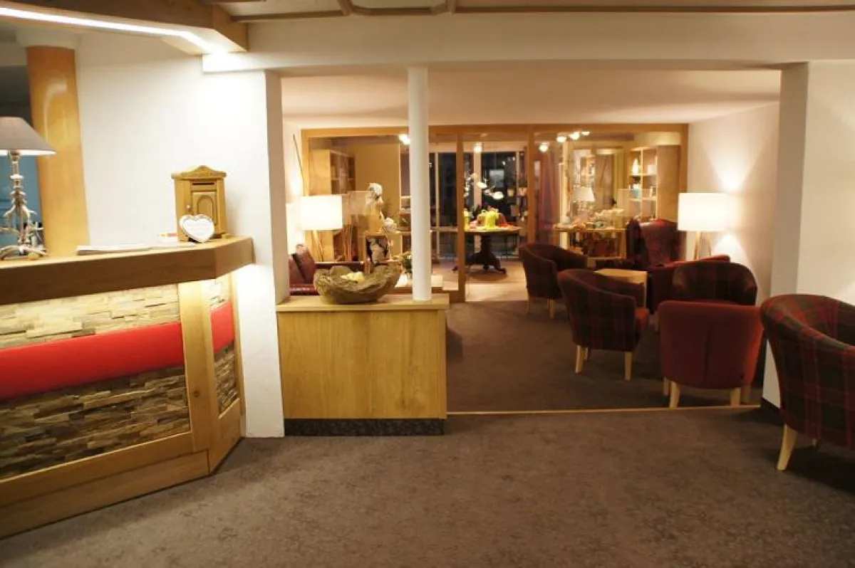 Die neu gestaltete Lobby im Berwanger Hof.