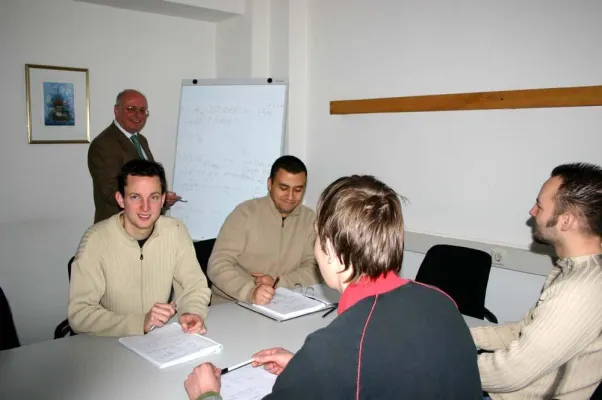 Bild: Master und Job gleichzeitig: Berufsbegleitendes Master of Engineering Studium