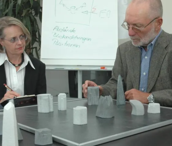 Bild: Ausbildung für systemische Aufstellungen im Business-Coaching